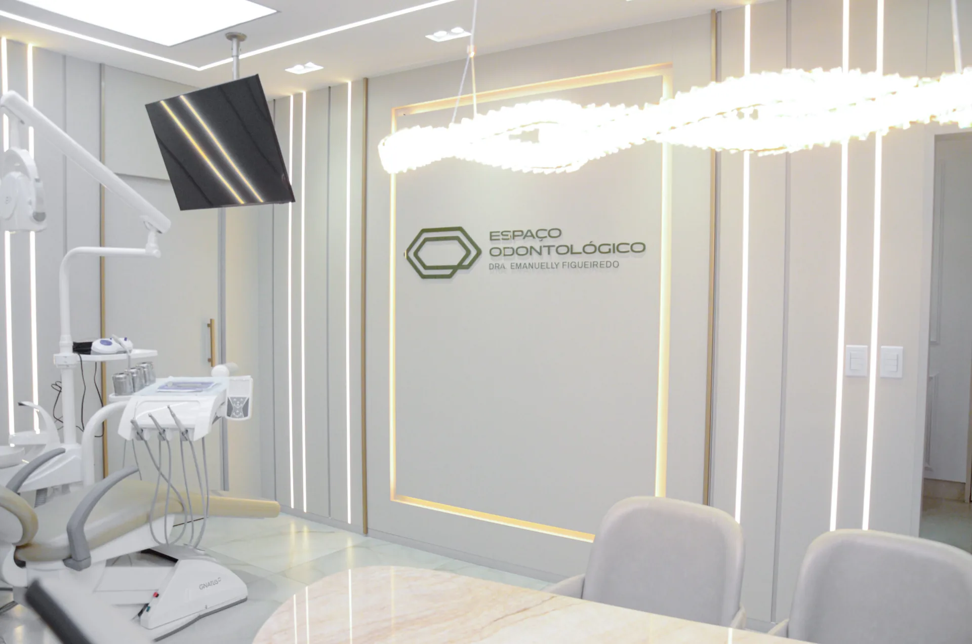 Estrutura do Espaço Odontológico Dra. Emanuelly Figueiredo, clínica odontológica com dentistas em Sousa-PB.